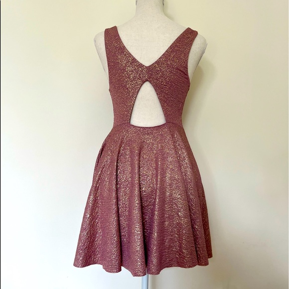 Beautiful sparkly dress for any occasion! - Picture 2 of 3